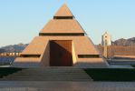 PICTURES/The Official Center of the World - Felicity CA/t_Pyramid4.JPG